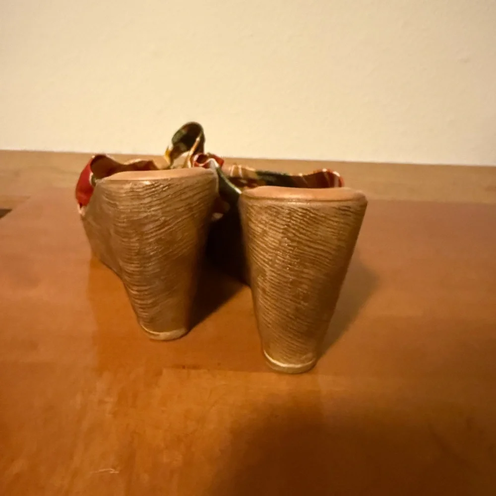 Italian Shoemakers Multicolor Wedge Heel Sandals‎ Colorful